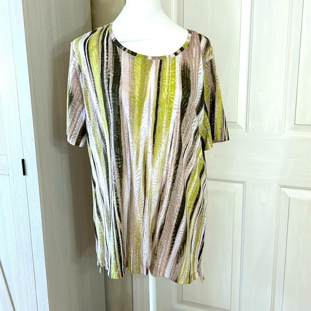 Chico's Green/Tan/White Abstract Striped Short Sleeve Tshirt Sz 3